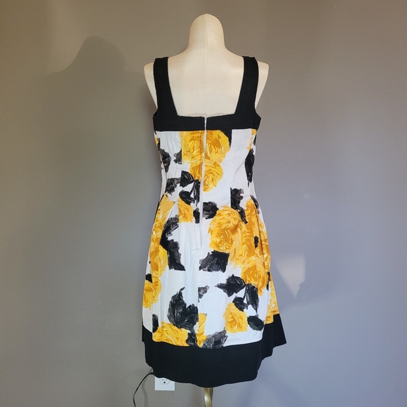 Corey P. Dress with Yellow Rose Print, Size 6 - Picture 2 of 3